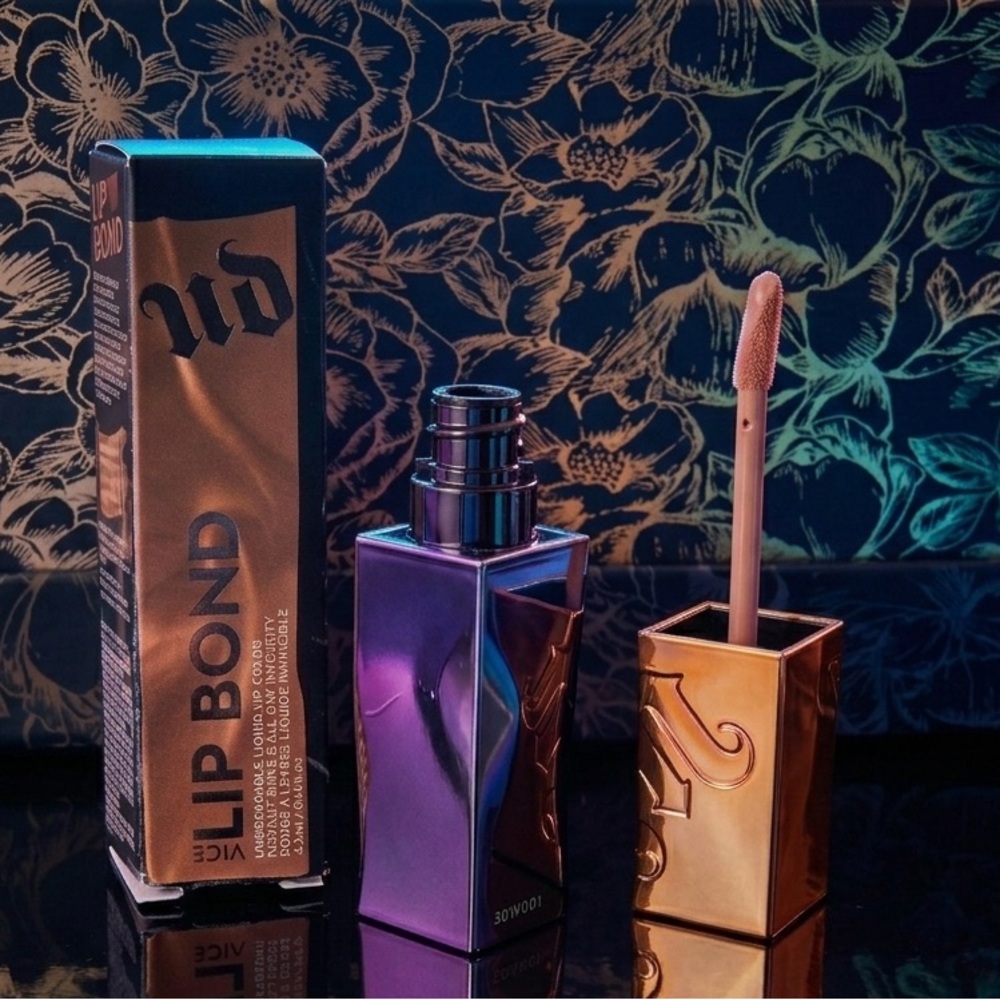 NIB Urban Decay Vice Lip Bond Liquid Lip Color Pleased - Smudge-Proof & Vegan - Picture 2 of 6